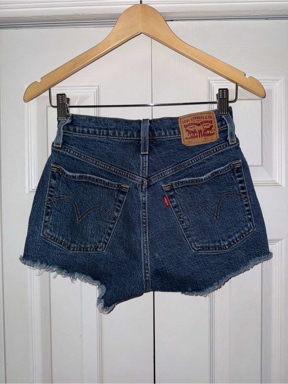 501 Levi’s high rise shorts size W24